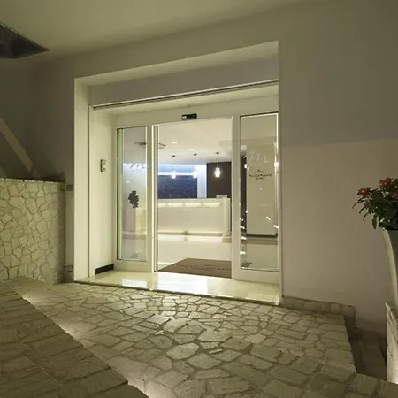 Miramare Hotel 3*